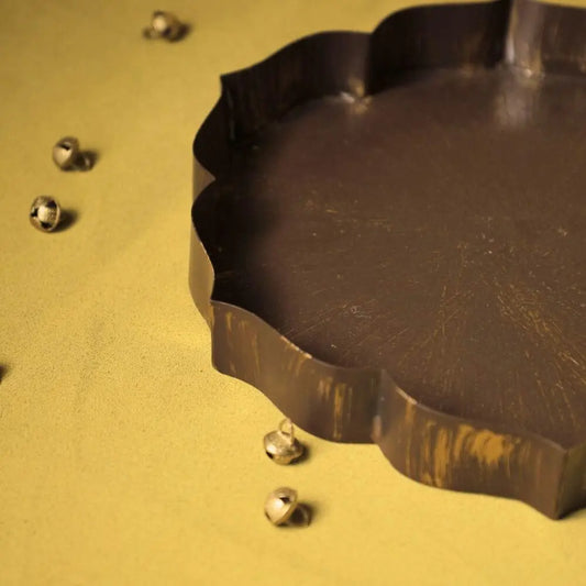 Antique Brass Lotus Edge Serving Trays – Set of 2 The confetti tree