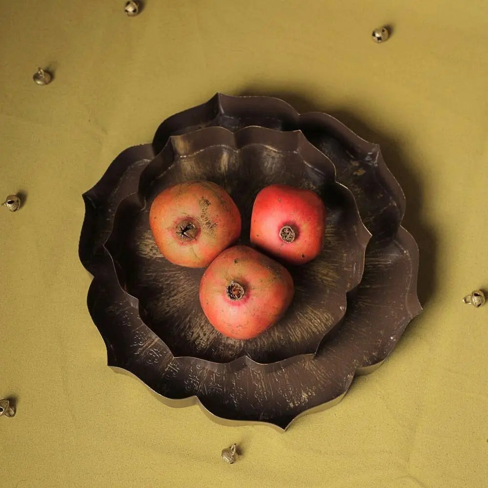 Antique Brown Lotus Nesting Trays | Set of 2 The confetti tree