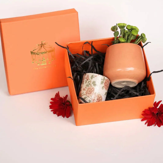 Hand-Poured Soy Wax Candle & Ceramic Desk Planter Gift Set — Eco-Friendly Home Office Decor The confetti tree