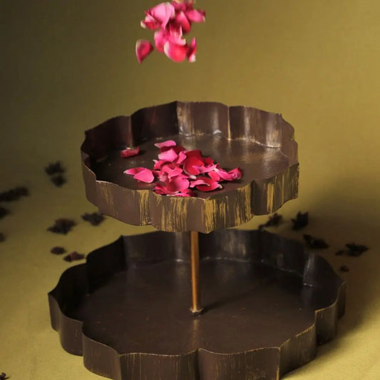 Lotus metal urli | 2 tier | Antique brown finish The confetti tree