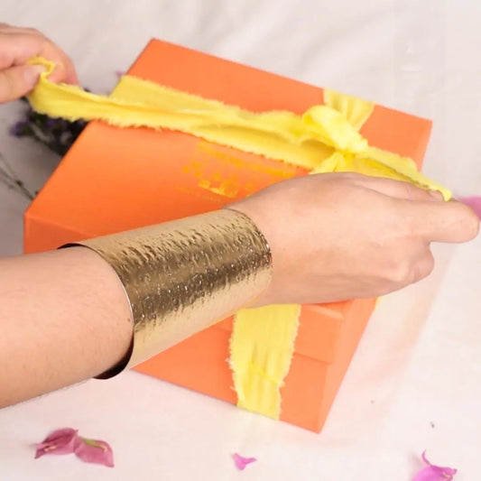 Orange Gift Box | 8*8 Inches The confetti tree