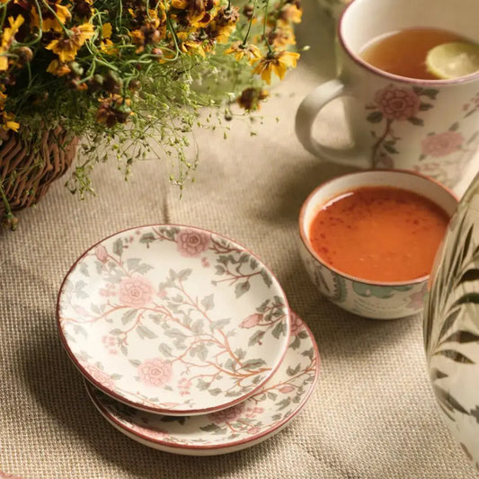 Dreamy floral teaplate The confetti tree