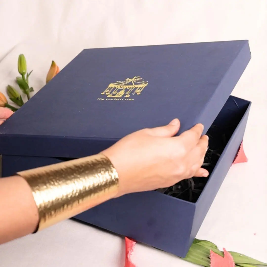 Gift box Blue | 12*12 Inches The confetti tree