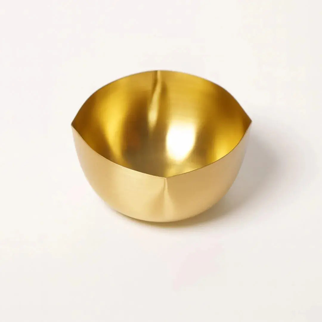 Limited Edition Brass Charmukh Diya Set | Handcrafted Four-Wick Brass Oil Lamps | Luxury Puja Diya | Pre-Order The confetti tree