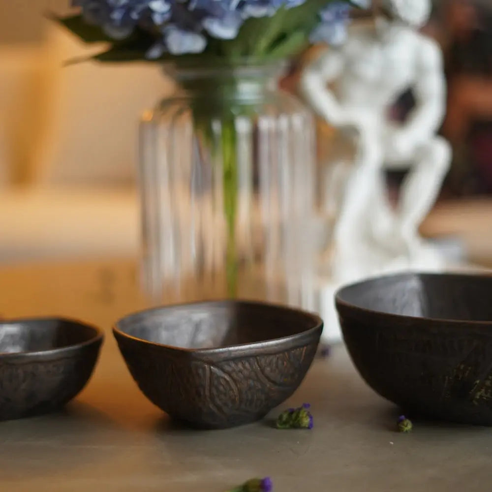 Midnight Black Bowls | Set of 3 The confetti Tree