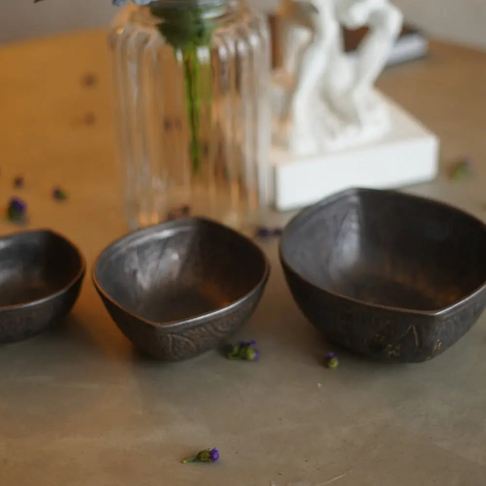 Midnight Black Bowls | Set of 3 The confetti Tree