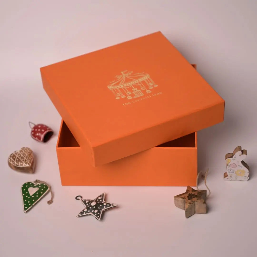 Orange Gift Box | 8*8 Inches The confetti tree