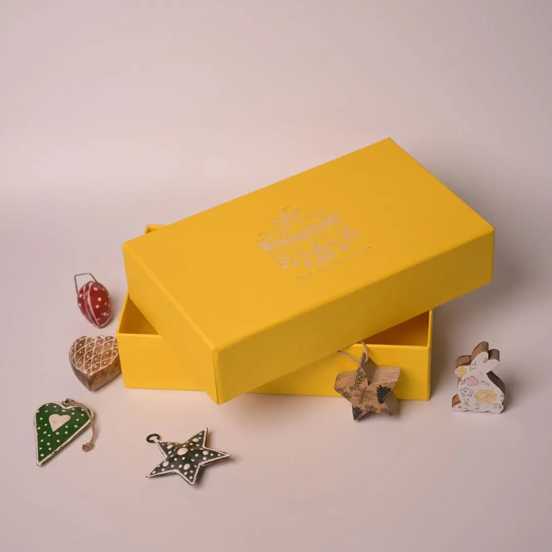 Premium Yellow Rigid Gift Box With Lid – Luxury Hampers & Festive Gifting Packaging The confetti tree
