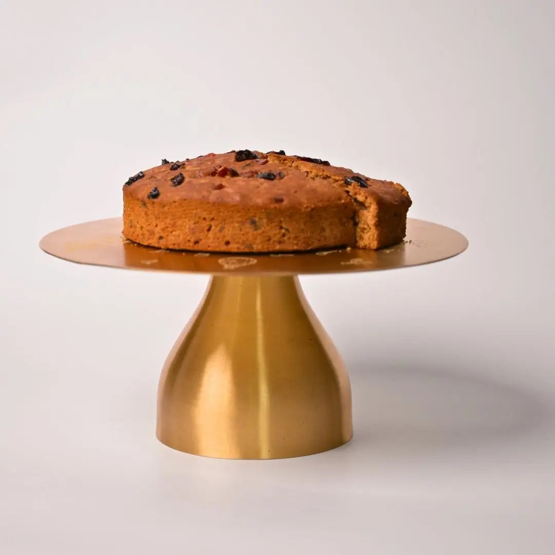 Pure Brass Cake Stand – Laser-Etched Hot Air Balloon Design | Luxury Dessert Stand for Parties, Weddings & Festive Serving The confetti tree