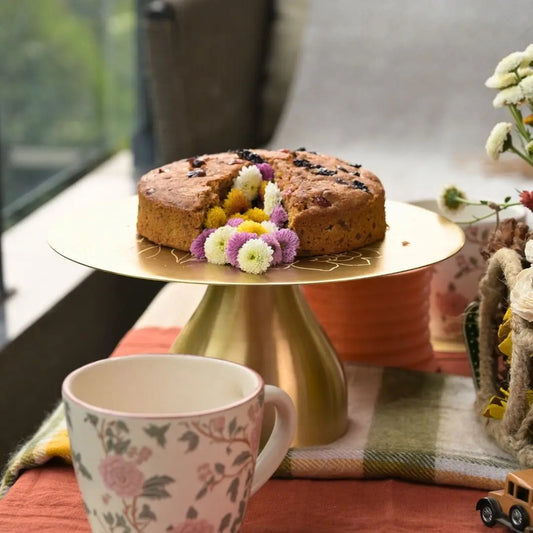 Pure Brass Cake Stand – Laser-Etched Peony Flower Design | Luxury Dessert Stand for Weddings, Festive Hosting & Home Décor The confetti tree