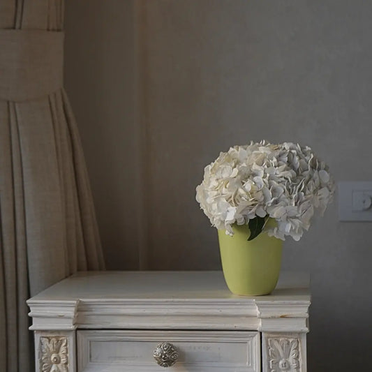 Stoneware Green Planter | Medium The confetti Tree